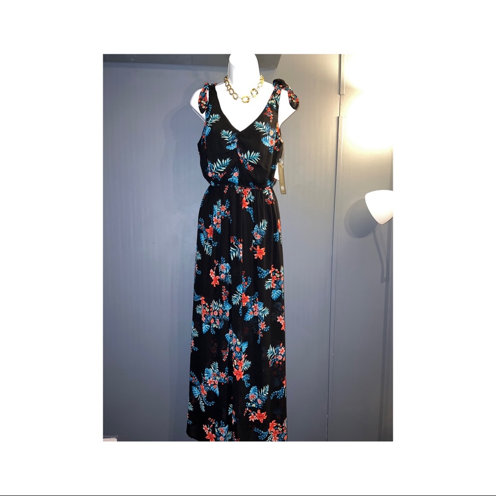 NWT! Floral Maxi Dress